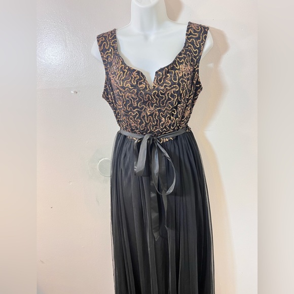 Candalite Black and Gold Sequin Fit and flare formal XL NEW Women's Dress - Picture 4 of 12